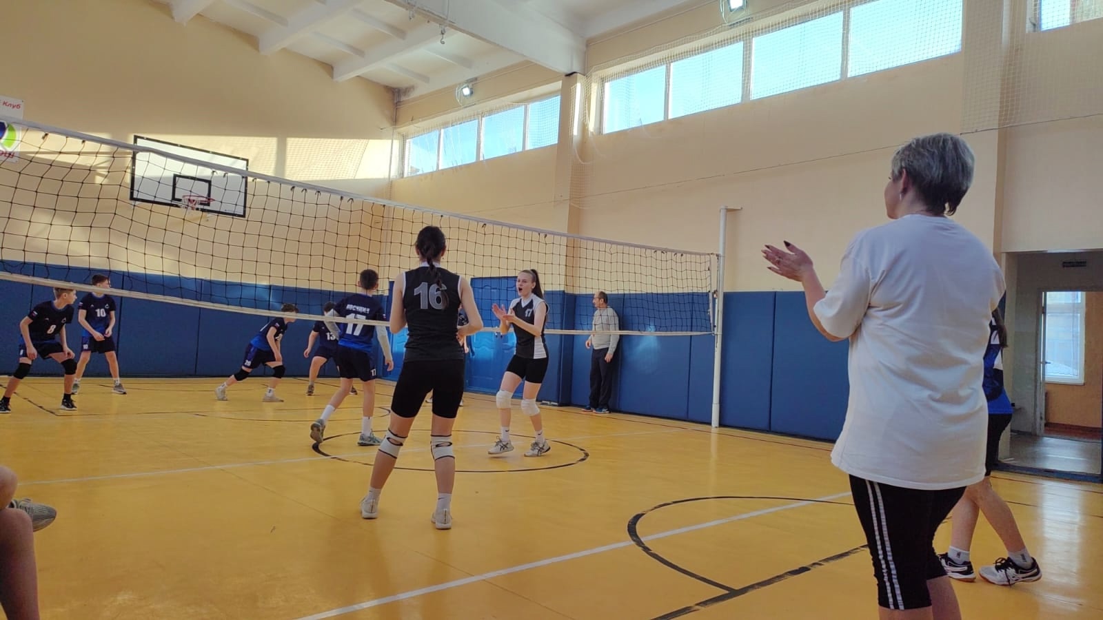 Традиционный «Турнир Поколений» по волейболу.
